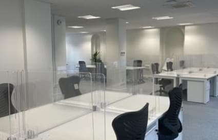 15 Person Open Plan Layout Office with Fitted Kitchen & Meeting room | 1,221 Sq. Ft.