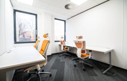 Private Office for up to 8 People | 338 Sq. Ft.
