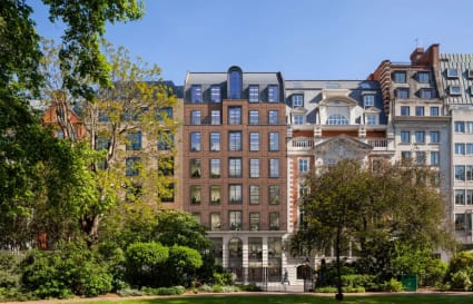 15 Person Managed Office in London | 1,786 sq ft