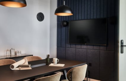 6 Person Private Office in London | 268 Sq. Ft. 
