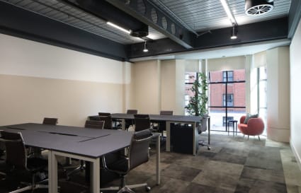 10 Person Private Office in London | 459 Sq. Ft.