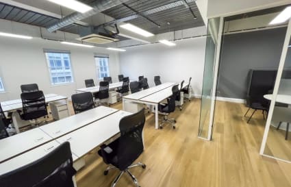 60 Person Private Office in London with 4 Meeting Rooms