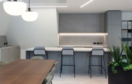 30 Person Managed Office with Meeting Rooms, Kitchen, Breakout and Phone Booths | 2,938 Sq. Ft.