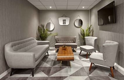 8 Person Private Office in City of London | 252 Sq. Ft.