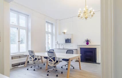 10 Person Private Office in London | 450 sqft
