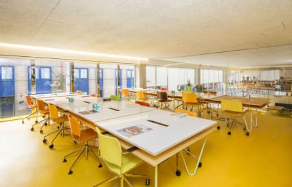 45 Person Private Office with Meeting Room in London | 1,539 sq ft