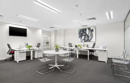 Dynamic Professional Suite Perfect for Growing Teams.