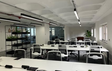 45 Person Managed Office in London | 2,813 Sq. Ft.