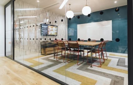 13 Person External Private Office | 416 Sq. Ft.