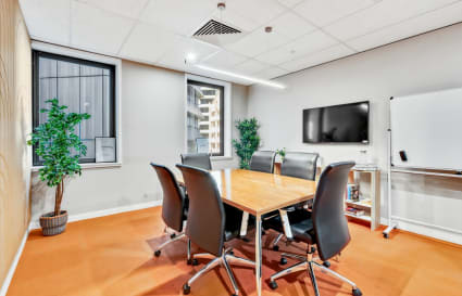 9 Person Private Suite  