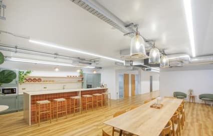 18 Desks Managed Office with Meeting Room in London | 1,931 Sq Ft