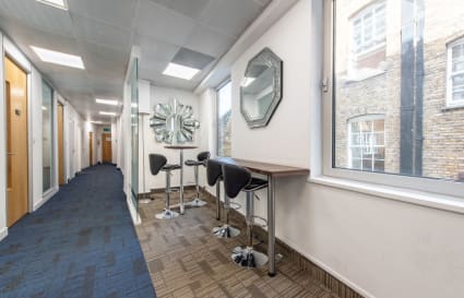 4 Person Private Office in London | 121 Sq. Ft.
