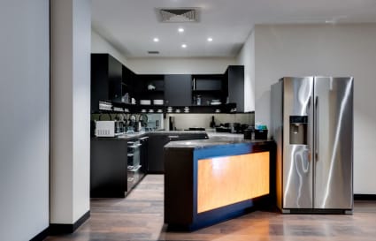 SUITE 8367 - 17 sqm | 5 person Internal Private Office | Work East