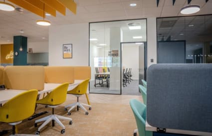 16 Person Internal Private Office in Leeds | 462 Sq. Ft. 