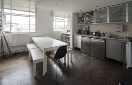 20 Person External Managed Office in City Road with 3 Meeting Rooms & Breakout Space | 5,340 Sq. Ft.