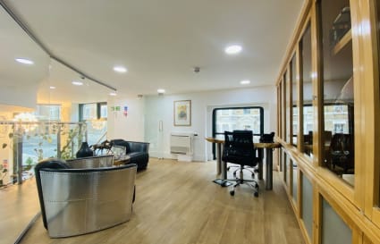 Private Office for up to 5 People