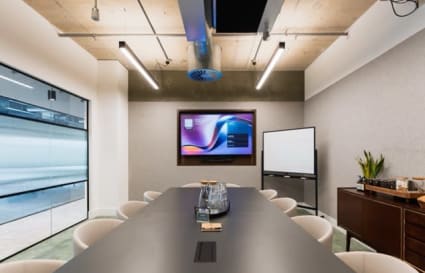 Private Office for up to 32 People with 5pax Internal Meeting Room | 1,445 Sq. Ft.