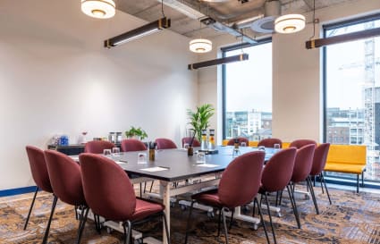 Private Office for up to 18 People | 517 Sq. Ft.