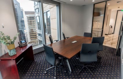 3-Person external workspace with unlimited access to breakout areas