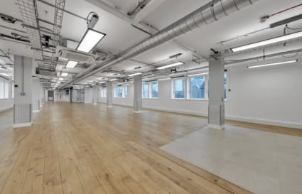 35 Person Managed Office with 2 Meeting Rooms in Camden | 3,070 sq ft
