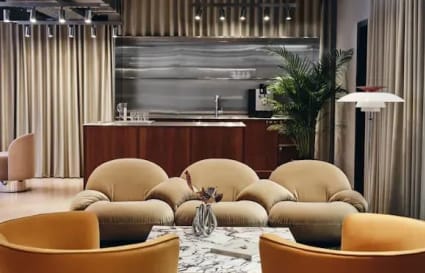 11 Person Private Office in London | 401 Sq. Ft.