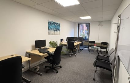 Private Office for up to 5 People