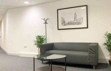 1 Person Dedicated Desk in Epsom