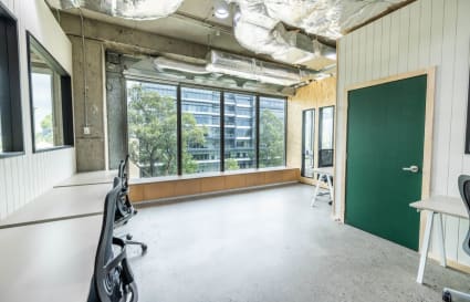 4 Person Serviced Office in Rhodes 
