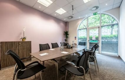 6 Person External Private Office with Water View | 350 sq ft