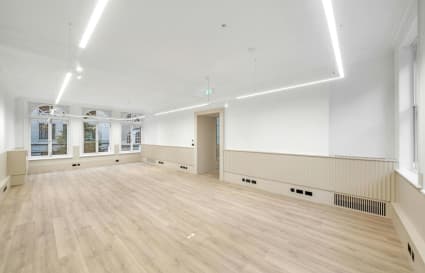 10 Person Managed Office in London | 1,135 sq ft