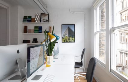 5 Person Managed Office with Meeting Room in London | 432 sq ft