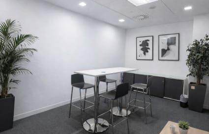 Private Office for up to 20 People