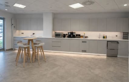 Private Office for up to 5 People