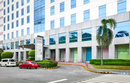 Modern coworking space on Campus Avenue, Metro Manila with easy access and vibrant surroundings.