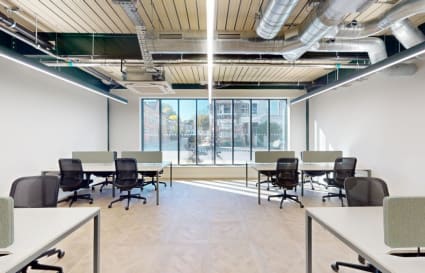 Private Office for up to 15 People | 768 sqf