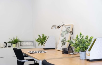 6 Person Private Office in Doncaster | 237 Sq. Ft.