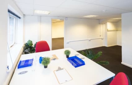 7 Person Private Office | 250 Sq. Ft.
