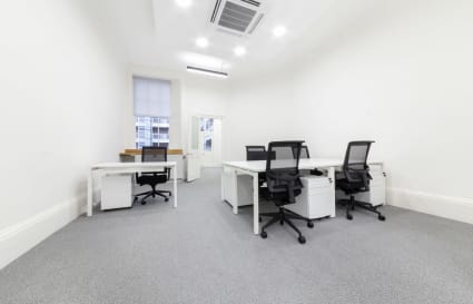 6 Person Office Available | 270 Sq. Ft.