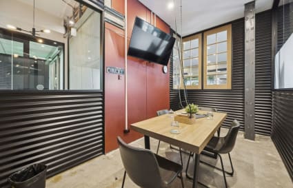 5 Person Serviced Office