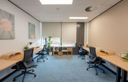 Suite 1 - 21.3 sqm | 6 Person Window/External Office 