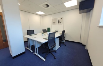 9 Person Private Office in London | 344 Sq. Ft.