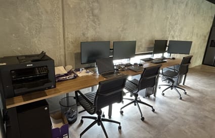 Hot Desks (Business Hours)