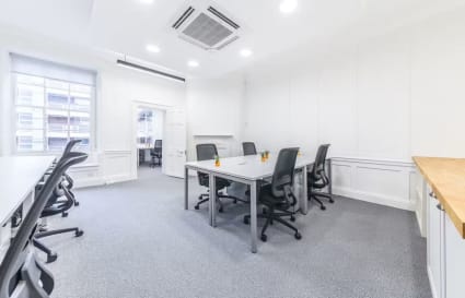 Managed Office for up to 6 Desk with Private Meeting Room | 370 Sq. Ft.