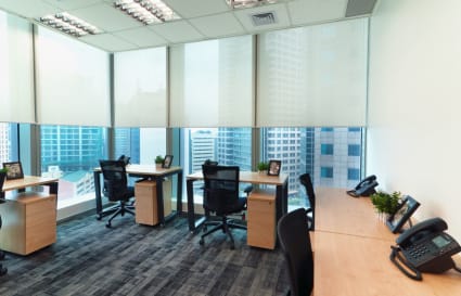 Bright, modern coworking space with city views. Ideal for productivity and collaboration.