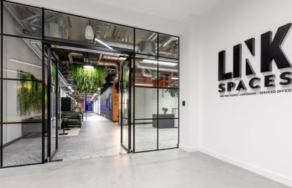 External Private Office for up to 40 People | 1,655 Sq. Ft.