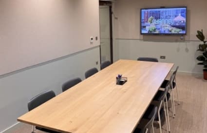 58 Person Serviced Office with 2 Meeting Rooms, 2 Phone Booths & Private Kitchen | 2,579 sqft