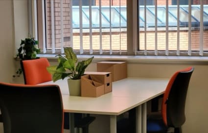 9 Person External Private Office with Own Kitchen | 255 Sq. Ft. 