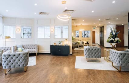 External Private Office for up to 12 Desks | 420 Sq. Ft.