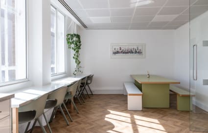 40 Person External Private Office | 2,500 Sq. Ft.