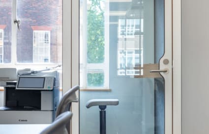 26 Person External Private Office | 1,500 Sq. Ft.